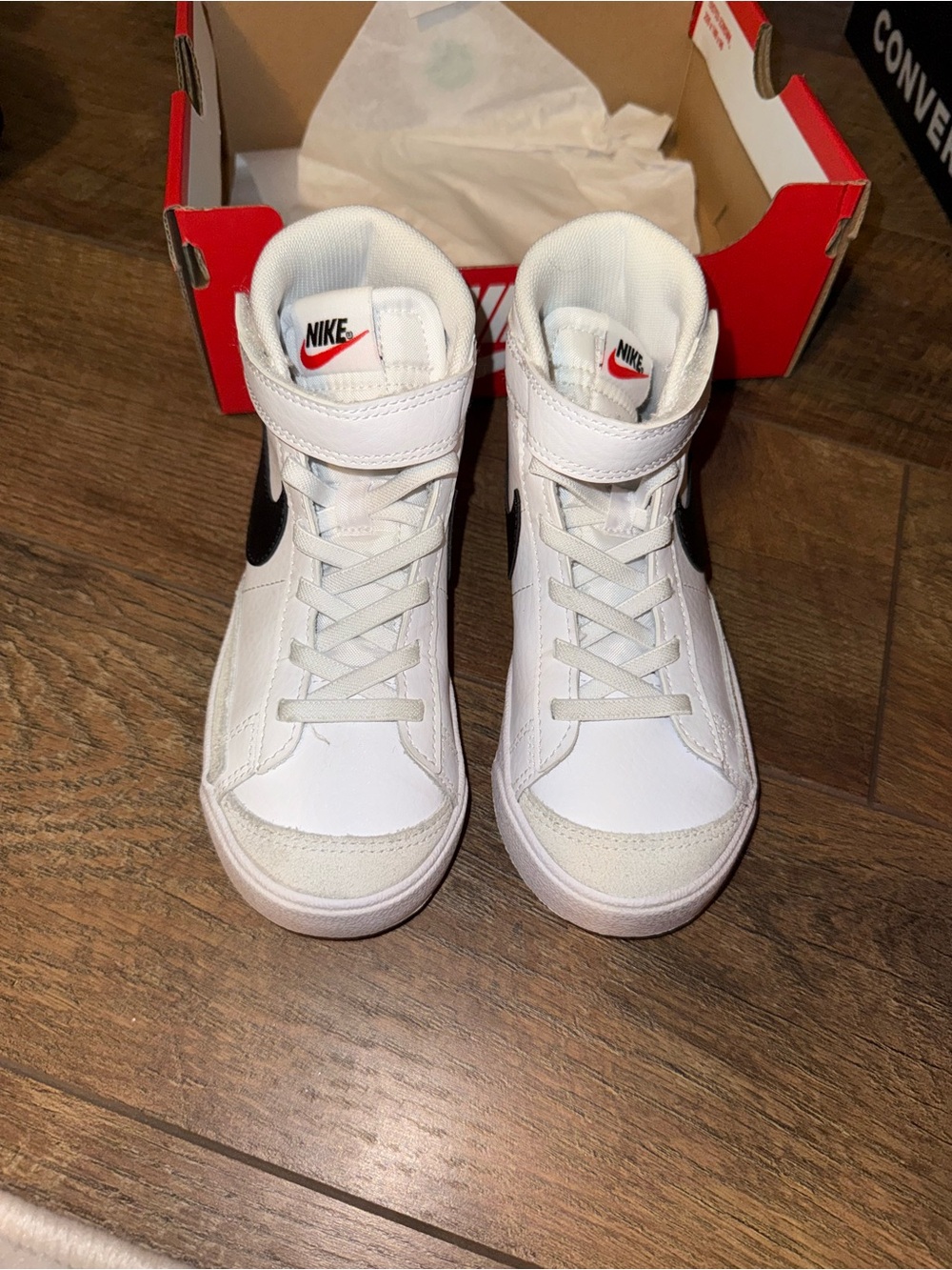 Nike Blazer Kids White and Black Mid-Top Sneakers with Velcro Strap - Picture 3 of 5
